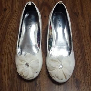 White shoes with small 1.5" heel